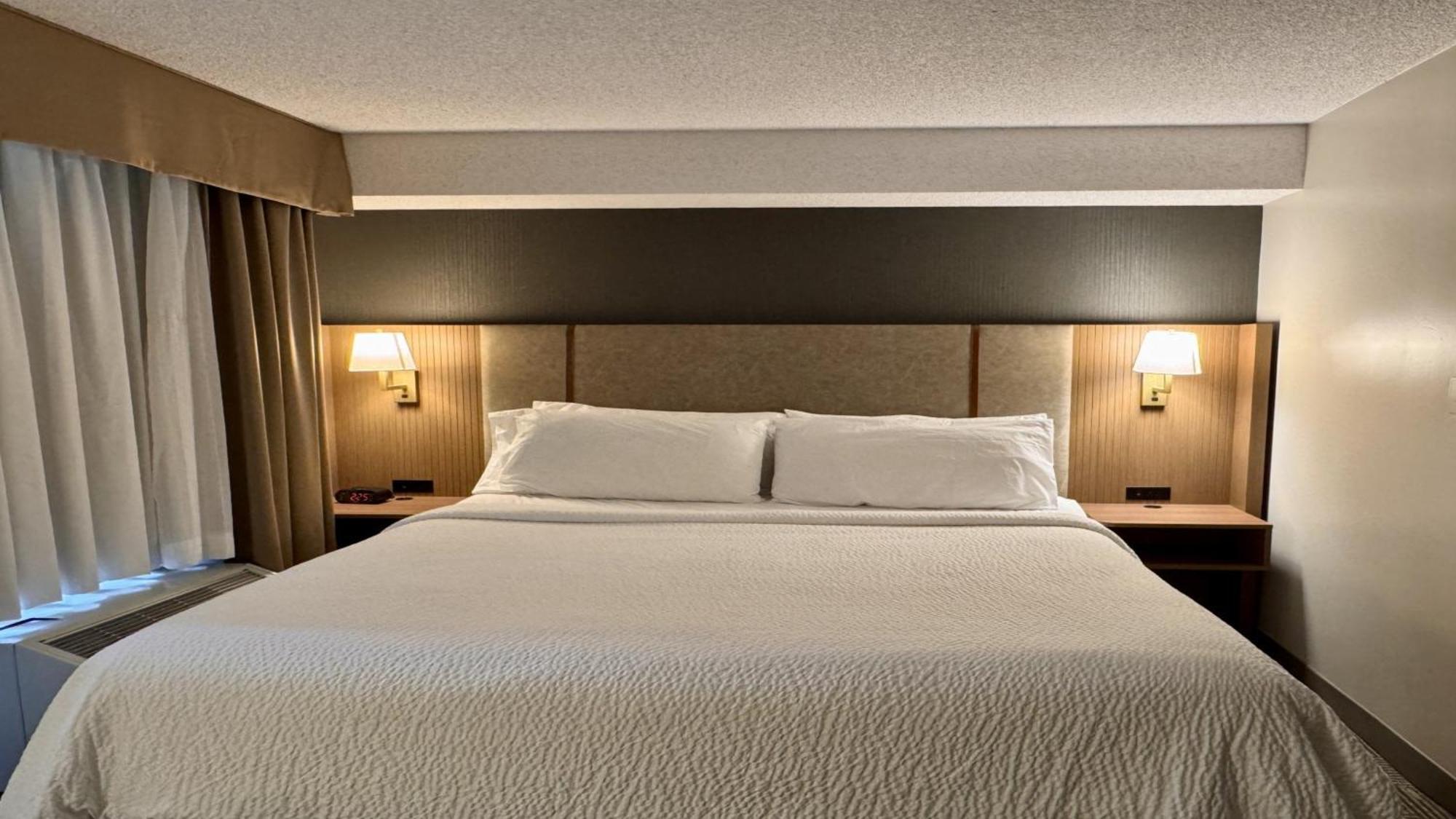 Holiday Inn Hotel & Suites London By Ihg Екстер'єр фото