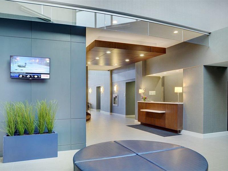 Holiday Inn Hotel & Suites London By Ihg Екстер'єр фото